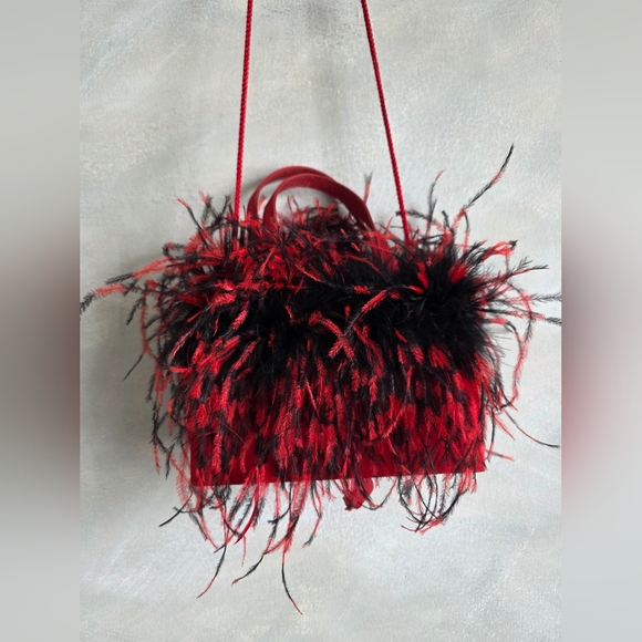 Vtg Red and Black Ostrich Feather Trimmed Satin Crossbody Shoulder Bag Glam 8x5 - Picture 3 of 15